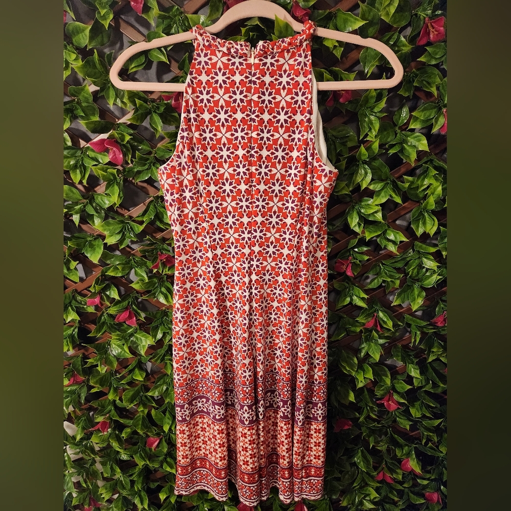Sleeveless Red and White Patterned Dress
